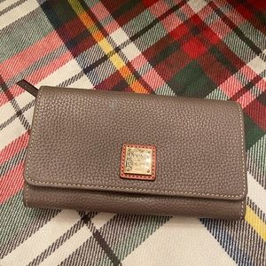 Dooney & Bourke wallet/Clutch  (Elephant)